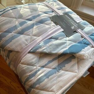 Rosemont & State Quilt Set King Size with 2 shams. NWT. %100 Cotton.